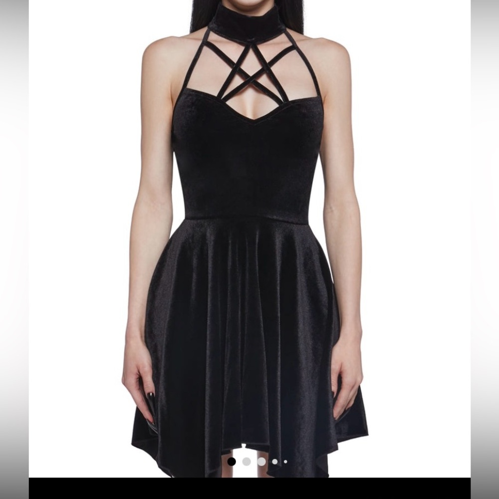 🏷️ BNWT Dolls Kill Black Asymmetrical Velvet Dress w/High Choker Collar